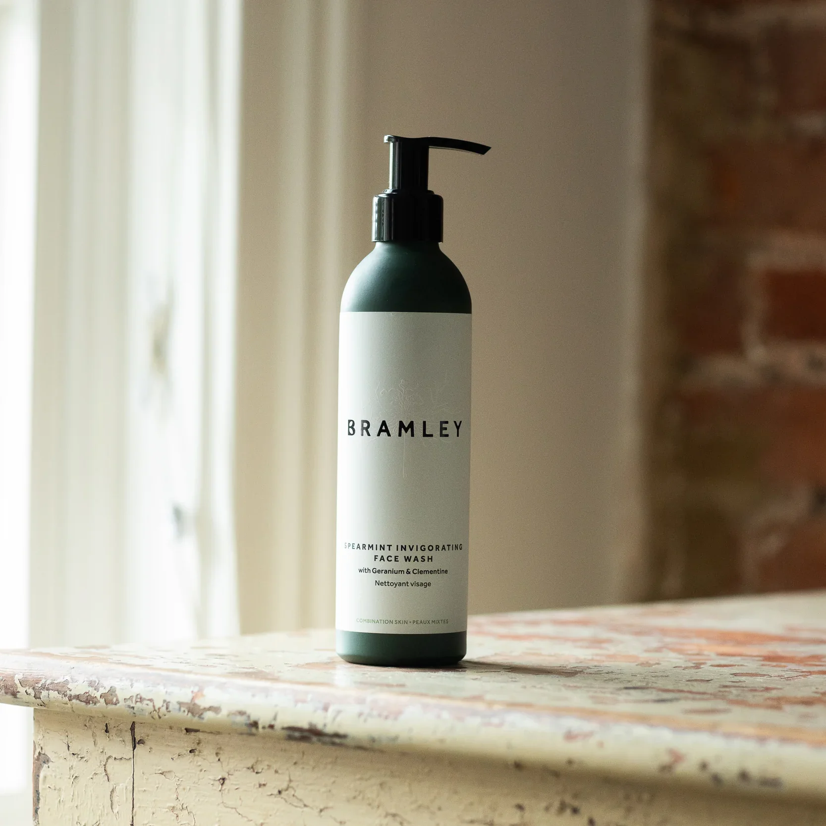 Bramley Spearmint Invigorating Face Wash - Image 3
