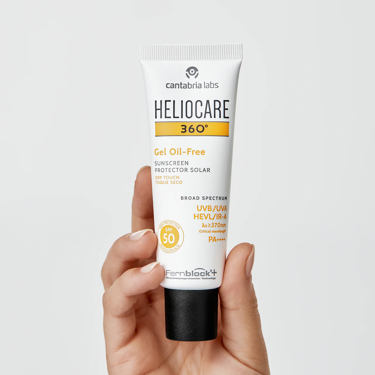 HELIOCARE Gel Oil-Free SPF50 - Image 3