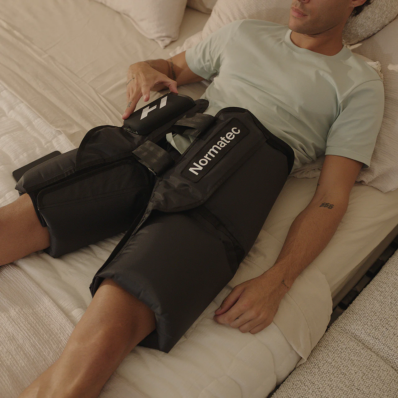 Hyperice Normatec Premier Hips - Image 4