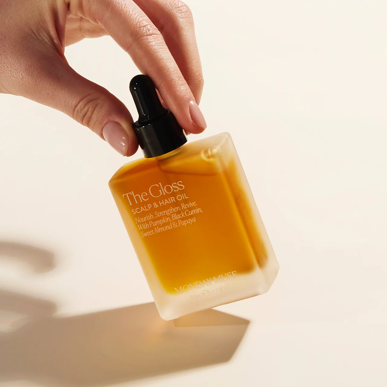 Monday Muse The Gloss - Scalp & Hair Density Oil - Image 4